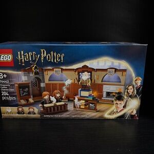 LEGO Harry Potter Hogwarts Charms Class 76442 Set BNIB